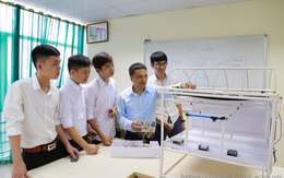 Sinh viên trường Đại học Công nghiệp Hà Nội xây nhà kính thông minh cho sản xuất nông nghiệp
