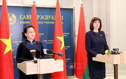 Chủ tịch Quốc hội Nguyễn Thị Kim Ngân và Chủ tịch Thượng viện Cộng hòa Belarus gặp gỡ báo chí