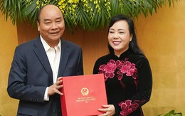 Thủ tướng chúc mừng bà Nguyễn Thị Kim Tiến hoàn thành nhiệm vụ Bộ trưởng Bộ Y tế