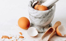 Làm trứng rán xong đừng vội vứt vỏ trứng đi, những tác dụng hay ho của nó sẽ khiến bạn ngạc nhiên đấy