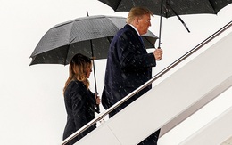 Ông Trump suýt bỏ quên vợ khi lên trực thăng