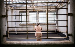 Người già Nhật Bản cố tình vào tù vì cô đơn và nghèo đói