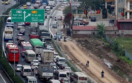 Hà Nội: Cao tốc tắc dài, dân băng ruộng về nhà sau kỳ nghỉ Tết