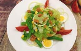 Cách làm salad cá ngừ mù tạt vàng