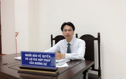 Bà bán vé số có trách nhiệm gì không khi vô tình gián tiếp khiến người cha đang chơi với con bị đâm chết?