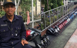 Bảo vệ trường học ở Indonesia được ca ngợi khi xếp xe theo màu sắc