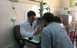 Căn bệnh quái ác nào thường xuất hiện đột ngột vào chiều tối khiến hơn 11 triệu người mù mắt?