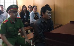 Con bị tuyên tử hình, mẹ làm loạn tòa án