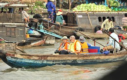 Tour du lịch tham quan chợ nổi Cái Răng hút khách nước ngoài