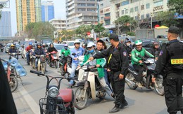 Video: Hàng loạt người tham gia giao thông không đội mũ bảo hiểm