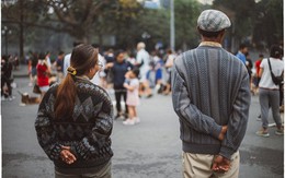 Cặp vợ chồng nông dân thấy 'gì cũng lạ' trong lần đầu đến Hà Nội