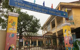 'Thầy giáo vỗ mông, sờ đùi học sinh phải bị đuổi khỏi ngành giáo dục'