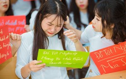 Câu chuyện xúc động phía sau bức ảnh kỷ yếu “mong bố khỏi bệnh”