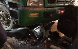 Hé lộ nguyên nhân vụ xe chở rác gây tai nạn liên hoàn khiến 2 thanh niên trọng thương khi đang dừng đèn đỏ