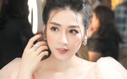 Tú Anh được chồng ủng hộ trở lại showbiz sau khi sinh con