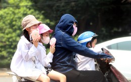 Giới trẻ đổ xô mua áo chống nắng ngăn tia tử ngoại