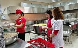 Hà Nội: Điều tra khẩn vụ 17 học sinh Tiểu học Thanh Xuân Bắc nghi rối loạn tiêu hoá sau bữa ăn ở trường