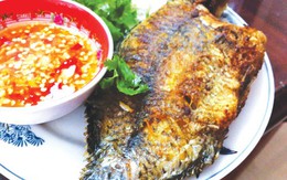 Bí kíp chiên cá vàng ươm, giòn rụm không lo dính chảo