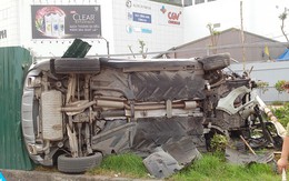 Hà Nội: Hiện trường kinh hoàng vụ tai nạn giữa xế hộp Mercedes tông hàng loạt xe máy tại đường Xuân Thủy