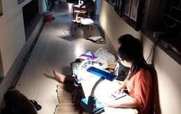 Hình ảnh chong đèn ôn thi nước rút gợi nhớ thuở học trò thân thương
