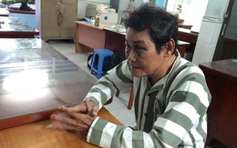 Camera tố cáo người đàn ông dâm ô với bé gái