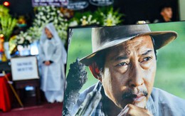 Đồng nghiệp khóc nghẹn trong đám tang nghệ sĩ Lê Bình