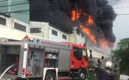 Bình Dương: Cháy dữ dội tại công ty sản xuất keo công nghiệp