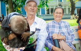 Cụ ông 82 tuổi hôn vợ hẹn kiếp sau trong khoảnh khắc sinh ly tử biệt