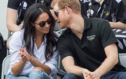 Phản ứng kỳ lạ của Meghan khi được hỏi về quan hệ với Harry