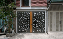 Nhà phố Sài Gòn tạo ấn tượng đặc biệt nhờ những ô cửa sổ mái vòm cùng ánh sáng ấm áp cho 3 thế hệ cùng sinh sống