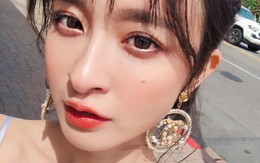 Chị em mà quên thao tác nhỏ xíu này trước khi thoa kem chống nắng, hiệu quả chống lão hóa sẽ giảm hẳn