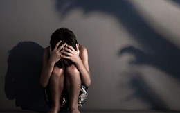 Bắt giam gã đàn ông U60 dâm ô với bé gái 9 tuổi
