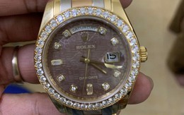 Mua đồng hồ Rolex 900 triệu đồng bằng phiếu chuyển tiền giả