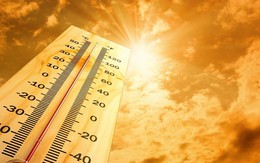 Nắng nóng đặc biệt gay gắt vượt ngưỡng 40 độ khiến Bắc và Trung Bộ rơi vào "chảo lửa"