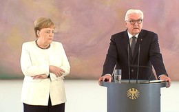 Thủ tướng Đức Merkel lại run lẩy bẩy giữa sự kiện công khai