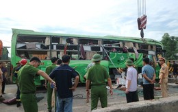 Vụ xe khách lao xuống sông ở Thanh Hóa: 1 người tử vong, 8 người bị thương