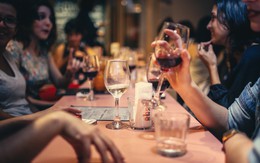 Đến nhà ra mắt gia đình bạn gái, nam thanh niên phát hiện đã từng lui tới ngôi nhà này và hối hận về việc làm với mẹ người yêu