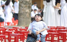 Nữ sinh “xương thủy tinh” và giấc mơ đại học xa xôi