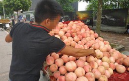 Bán hoa quả Trung Quốc nói hàng Việt: 'Tội gì không nói'