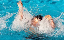Thêm 1 trẻ bị đuối nước thương tâm tại bể bơi: Bố mẹ cần 'nằm lòng' điều này để kịp cứu con khi gặp họa