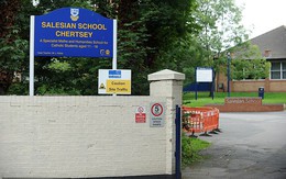 Uất ức vì bị bắt nạt ở trường, bé trai lao vào đường ray tàu hỏa chết tức tưởi trước mặt 50 bạn học cùng lớp