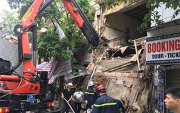 Hà Nội: Ngôi nhà trên phố Hàng Bông bất ngờ đổ sập