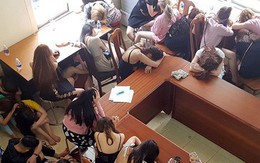 Hàng trăm nam nữ phê ma túy trong quán bar có tiếng ở Sài Gòn