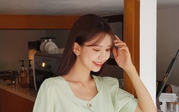 4 mẫu áo blouse chống chỉ định chị em diện đi làm bởi kiểu hở hang quá, kiểu thì “bô nhếch” kém sang