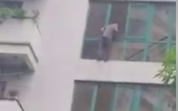 Hà Nội: Rùng mình cảnh nam thanh niên rơi từ tầng 6 toà chung cư xuống đất tử vong