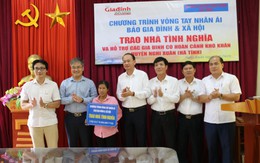Báo Gia đình & Xã hội trao 100 triệu đồng cho các hoàn cảnh khó khăn tại Hà Tĩnh