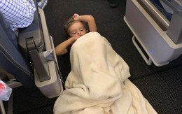 Chuyện cảm động về cậu bé tự kỷ làm loạn trên máy bay