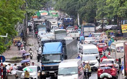 Hà Nội: Chùm ảnh đường Cầu Bươu tắc kinh hoàng từ sáng sớm đến trưa