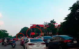 Sau loạt bài về xe ôtô chiếm vỉa hè Hà Nội: Quận, phường kêu khó xử lý(?)