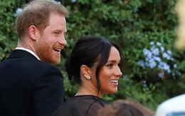 "Chịu chi", "chịu chơi" nhưng Công nương Meghan Markle vẫn bị chê vô duyên trong đám cưới bạn thân